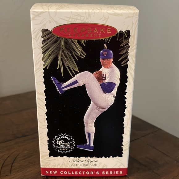 Nolan Ryan and Hank Aaron Hallmark Baseball Collector Series Ornaments - Picture 3 of 11